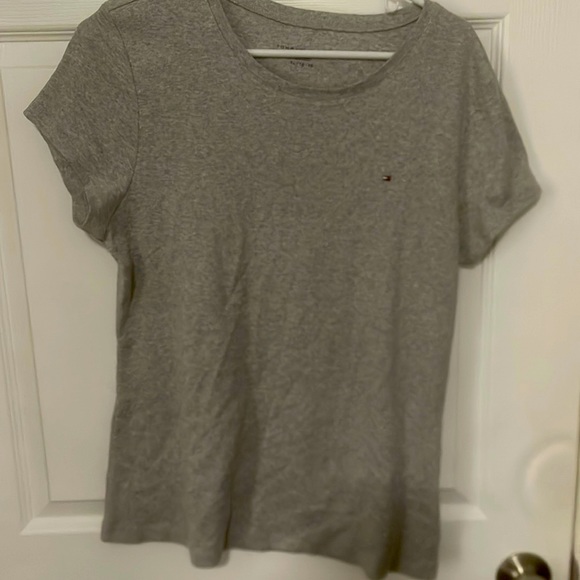 Tommy Hilfiger - Picture 1 of 3